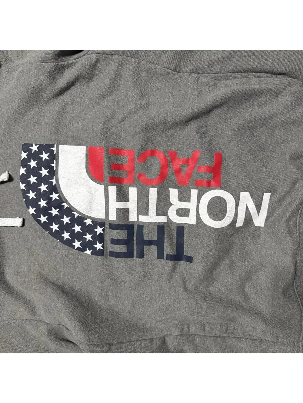 The North Face American Flag USA Hoodie Gray Embroidered Logo Men’s Medium